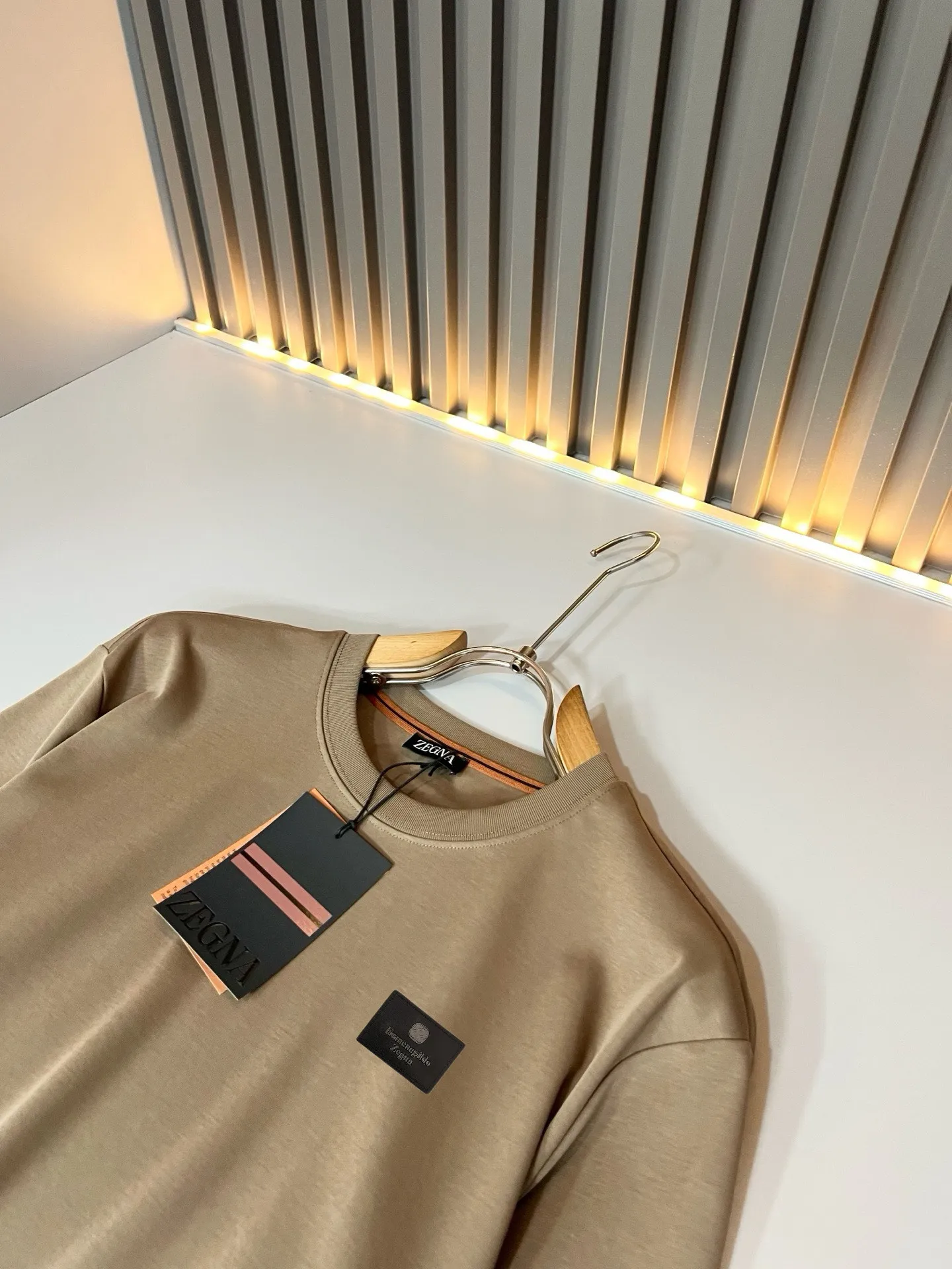 ，Ermenegildo Zeg*a * 2026 T ， ！ Classic ！ ！ ， 、 ！ 、 … Quality 。Size：M-3XL